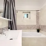 Elegant 2br - Walk To Old Town & Parliament Apartman Bukarest