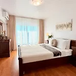 Apartman Elegant 2br - Walk To Old Town & Parliament
