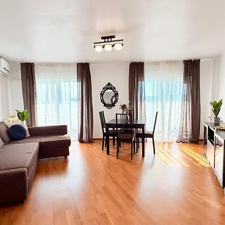 Apartman Elegant 2br - Walk To Old Town & Parliament *