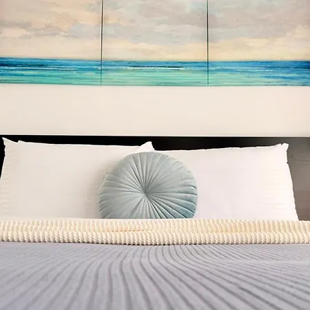 Διαμέρισμα Elegant 2br - Walk To Old Town & Parliament *