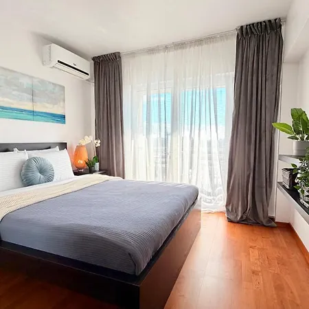 Elegant 2br - Walk To Old Town & Parliament Apartment Bucharest