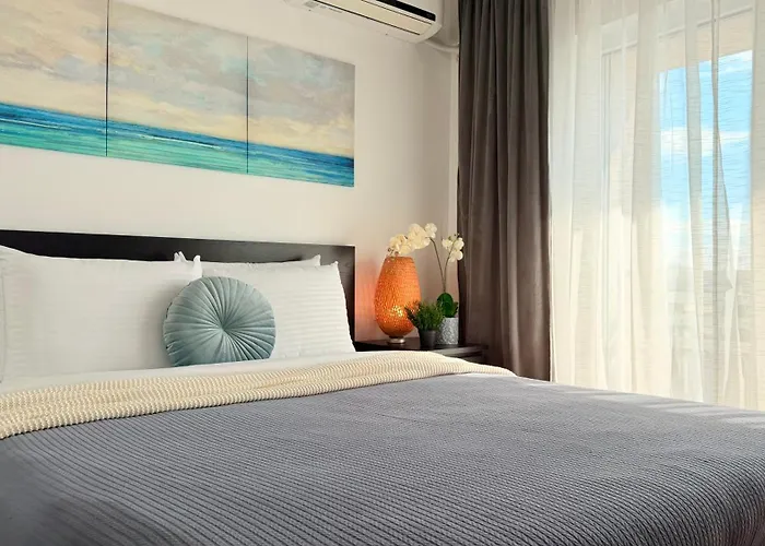 Elegant 2br - Walk To Old Town & Parliament Apartment Bucharest