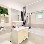 Elegant 2br - Walk To Old Town & Parliament * Bukarest