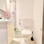 Elegant 2br - Walk To Old Town & Parliament Bukarest